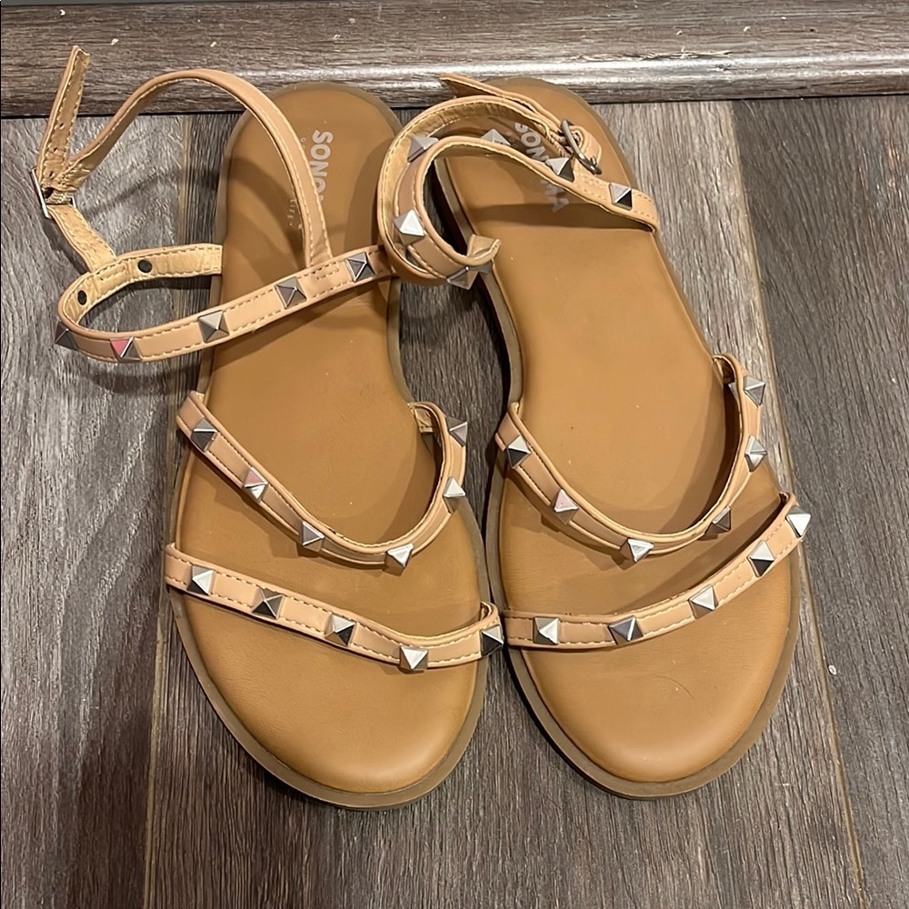 Sonoma Tan Flat Strappy Sandals